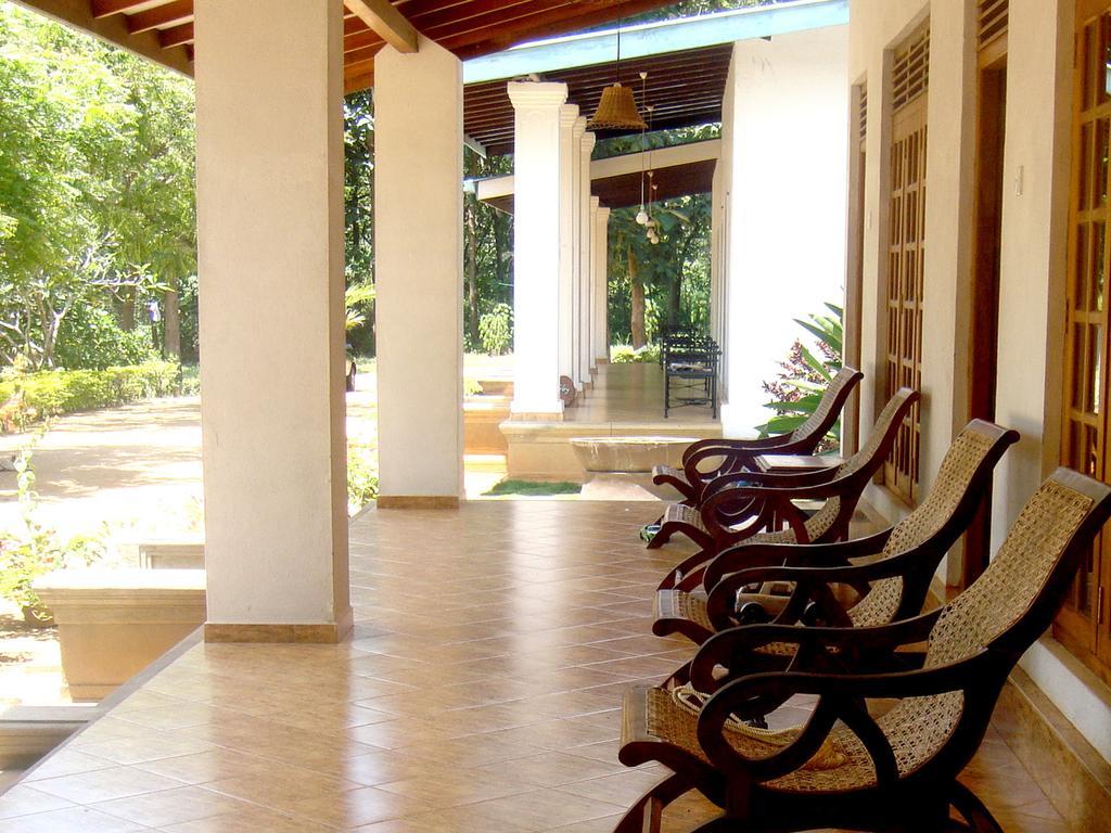 Le Grand Meaulnes Hotel Habarana Exterior photo
